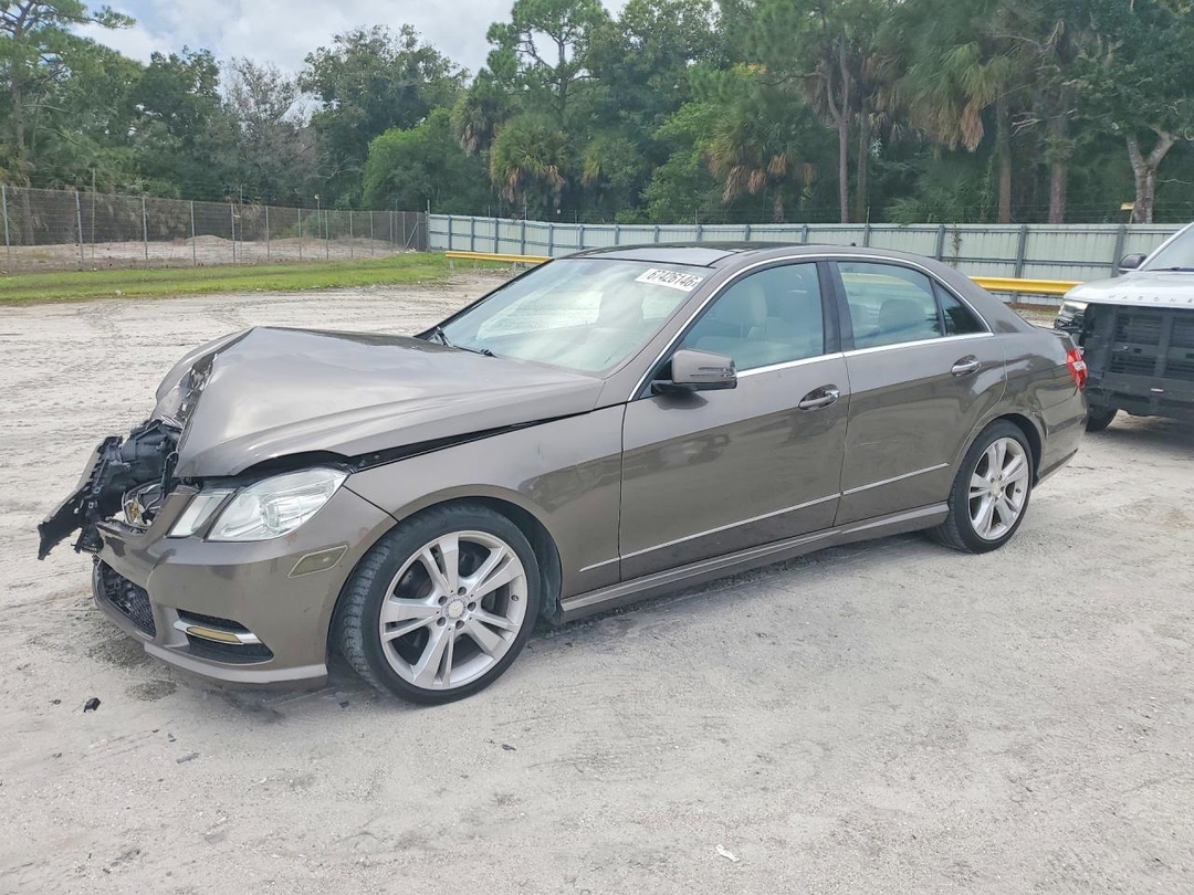 Вид 2013 MERCEDES-BENZ E 350, угол 1