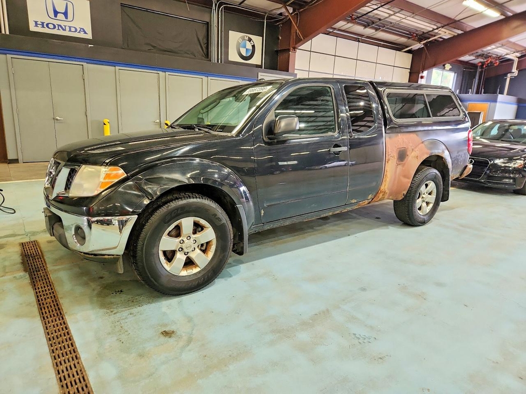 Vue de 2011 NISSAN FRONTIER SV V6, angle 1