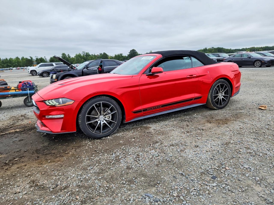 Vue de 2021 FORD MUSTANG, angle 1