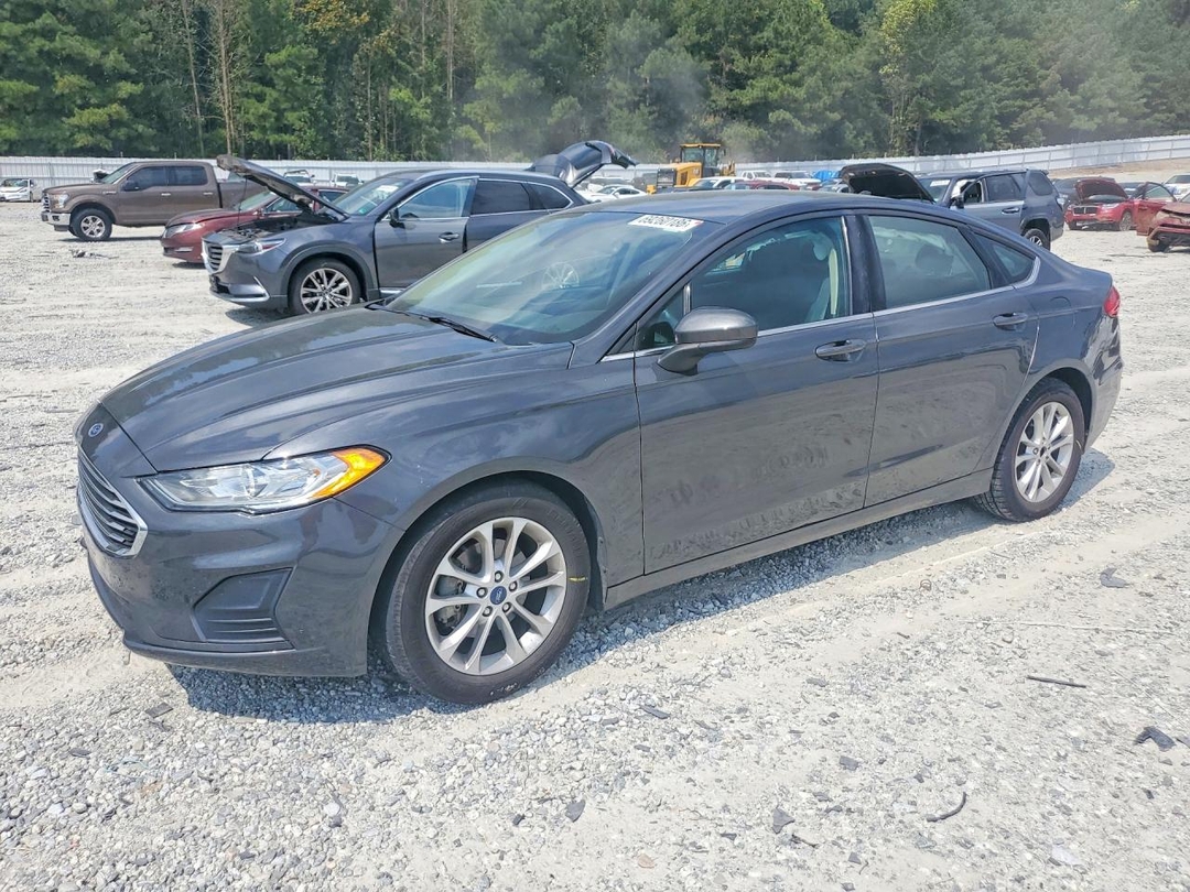 Vue de 2019 FORD FUSION SE, angle 1