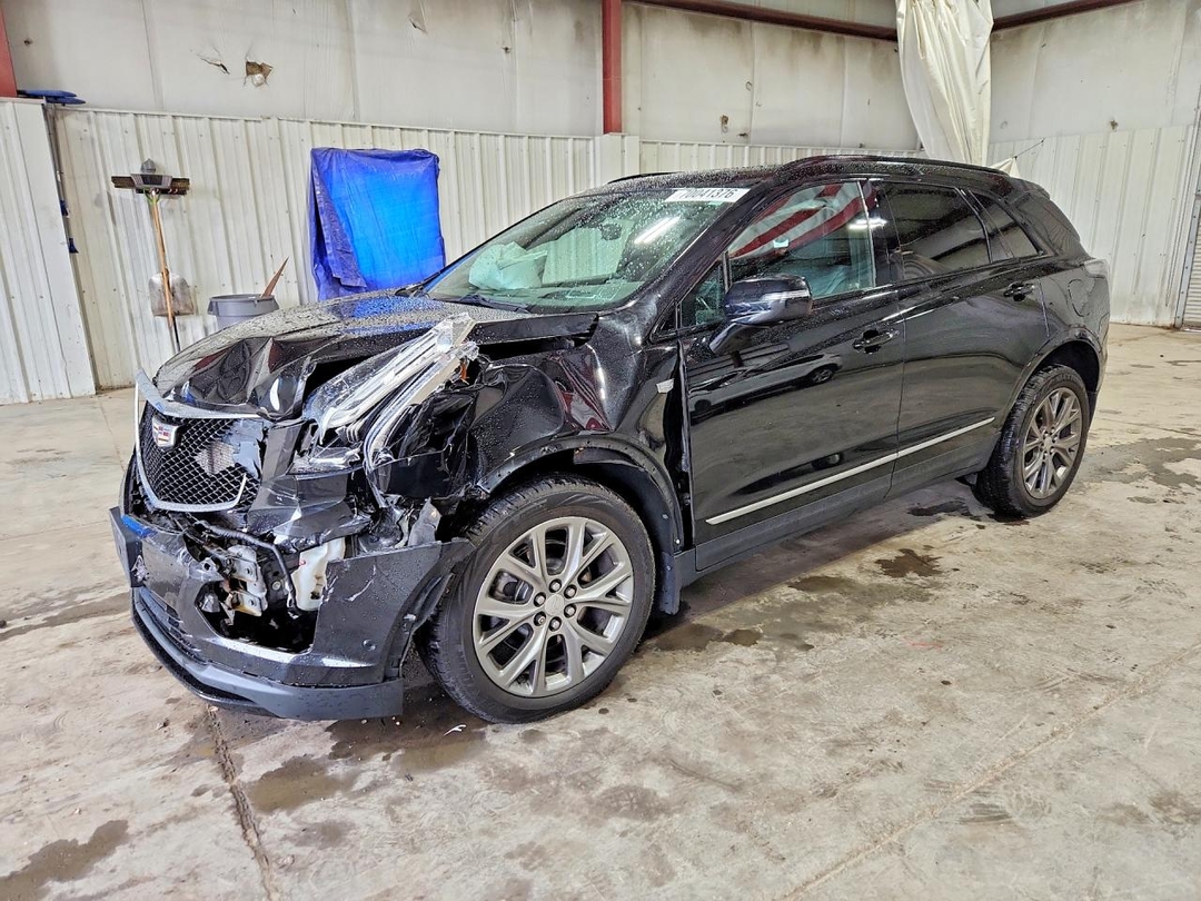منظر 2021 CADILLAC XT5 SPORT، زاوية 1