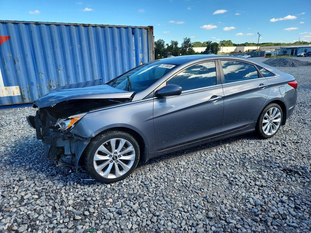 Vue de 2011 HYUNDAI SONATA SE, angle 1