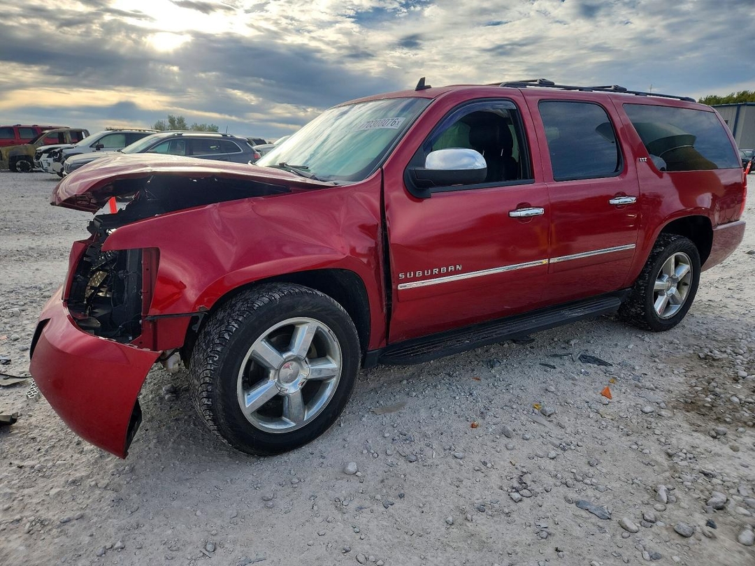 Вид 2013 CHEVROLET SUBURBAN K1500 LTZ, угол 1