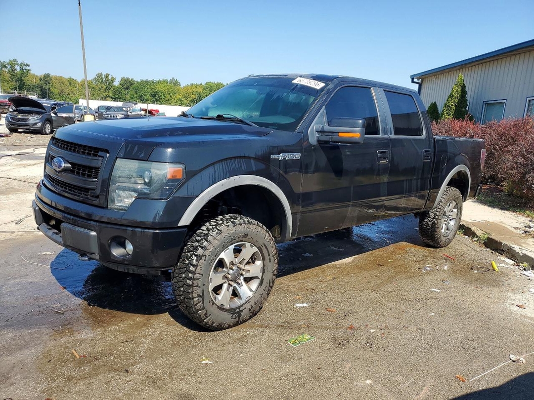 Vue de 2013 FORD F150 SUPERCREW, angle 1