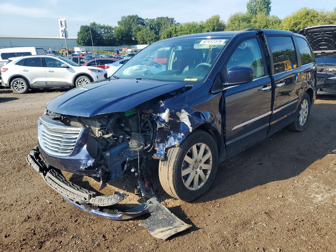 منظر 2015 CHRYSLER TOWN &amp; COUNTRY TOURING، زاوية 1