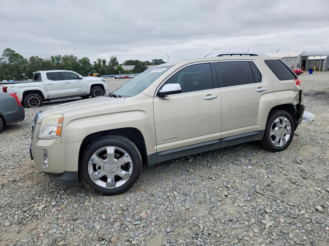 Vue de 2015 GMC TERRAIN SLT, angle 1