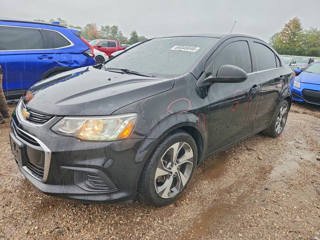 Vedere 2019 CHEVROLET SONIC PREMIER, unghi 1
