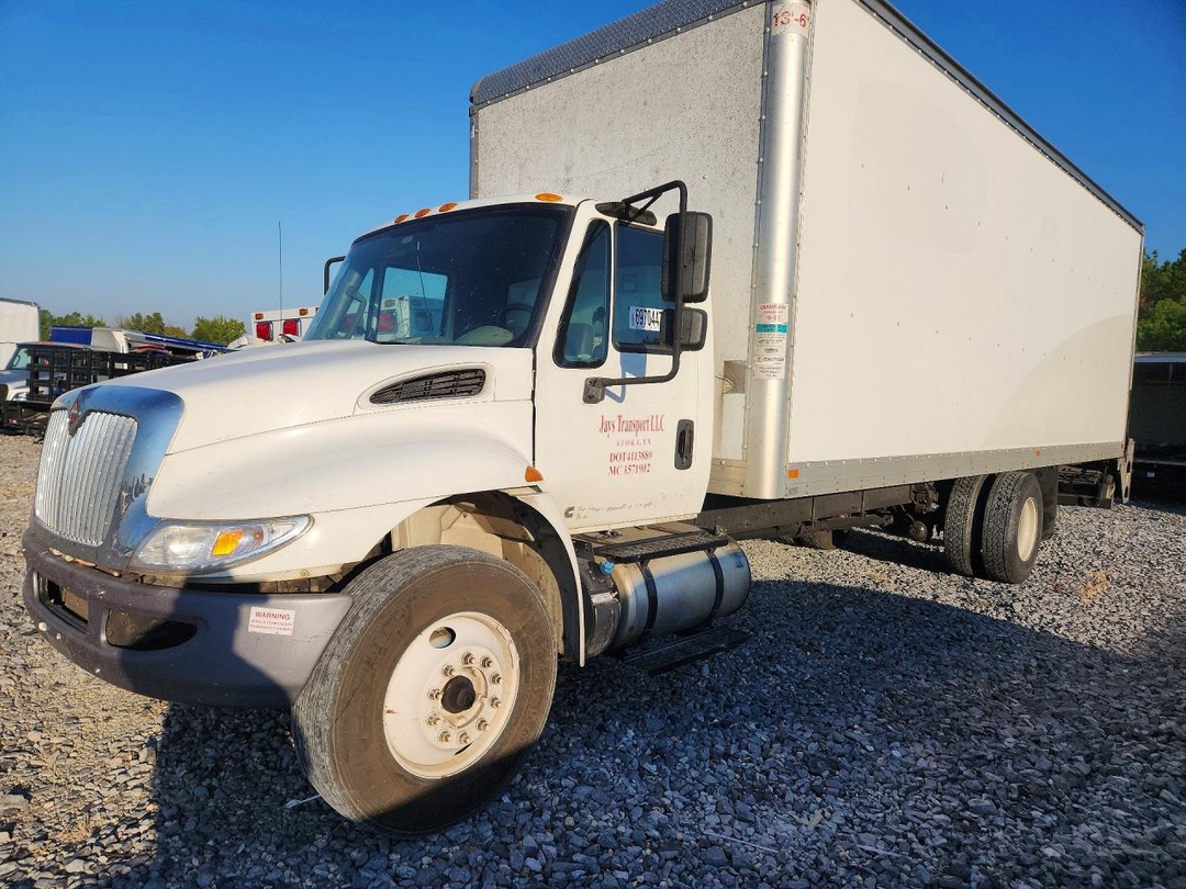 منظر 2019 INTERNATIONAL 4300 BOX TRUCK، زاوية 1