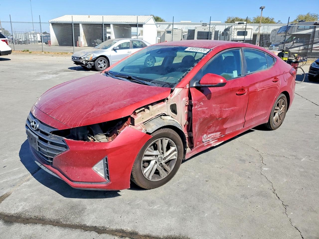 Вид 2019 HYUNDAI ELANTRA SEL, угол 1