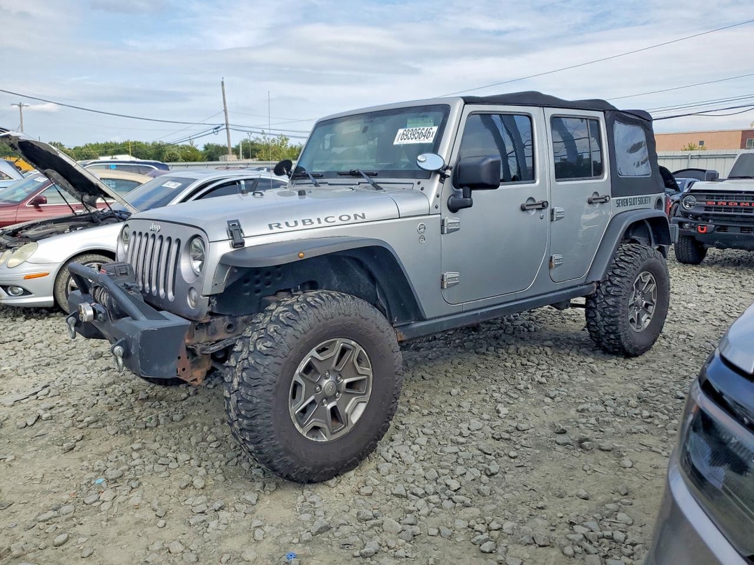 Vue de 2015 JEEP WRANGLER UNLIMITED RUBICON, angle 1