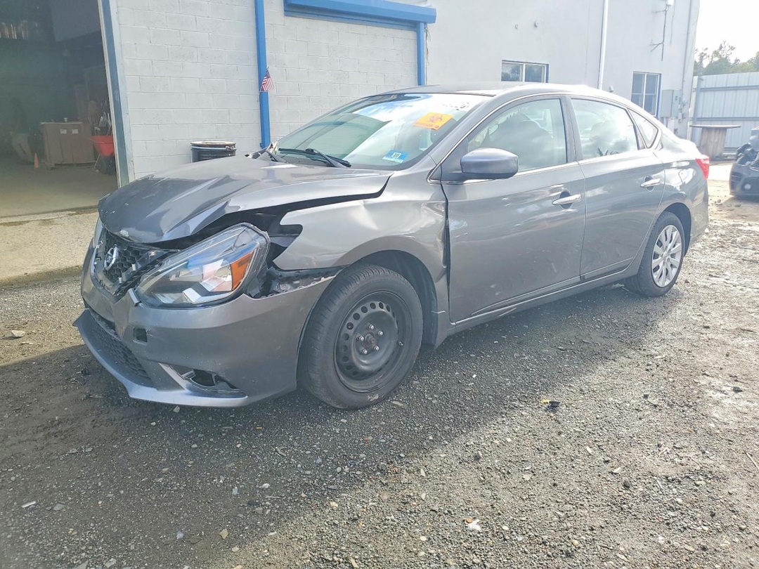 Vue de 2016 NISSAN SENTRA SV, angle 1