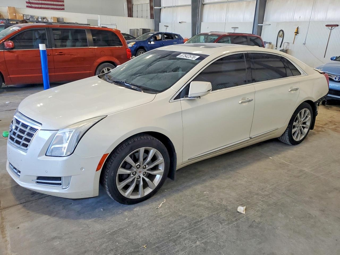 Вид 2015 CADILLAC XTS LUXURY COLLECTION, угол 1