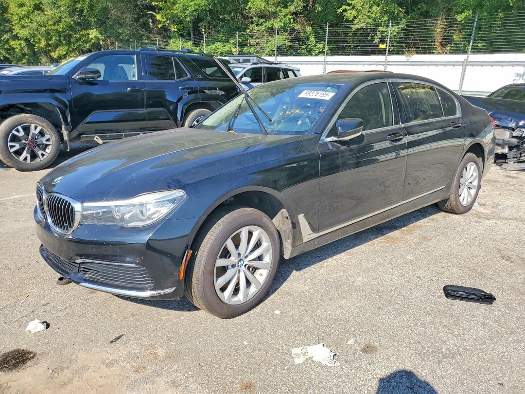 Вид 2019 BMW 740 XI, угол 1