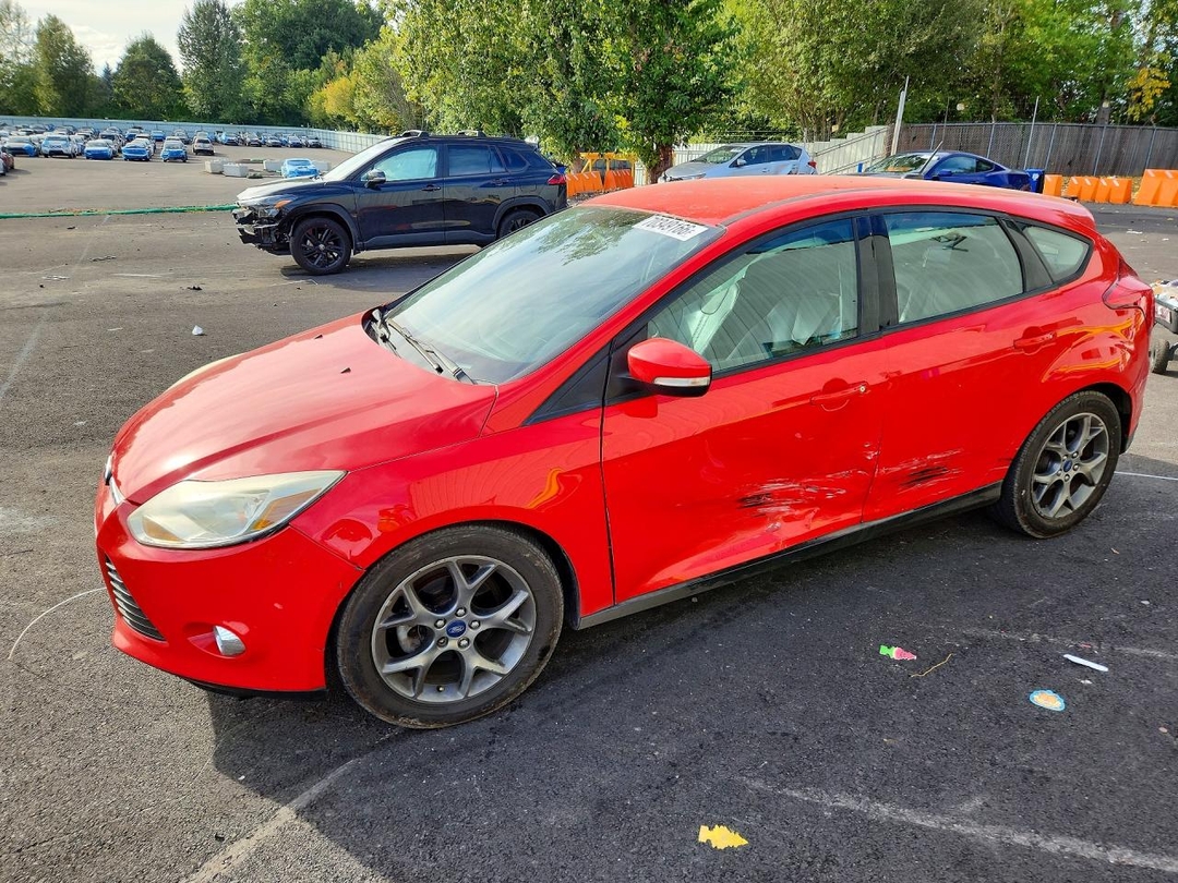 منظر 2014 FORD FOCUS SE، زاوية 1