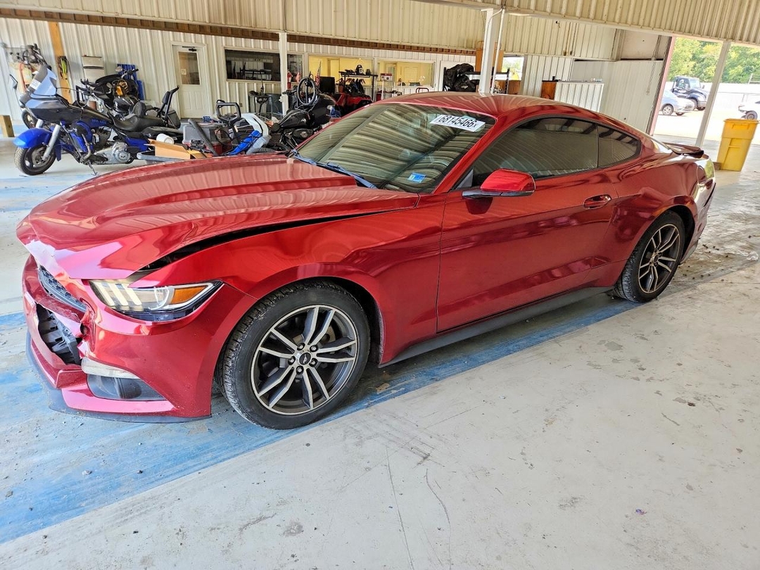 Vue de 2015 FORD MUSTANG, angle 1