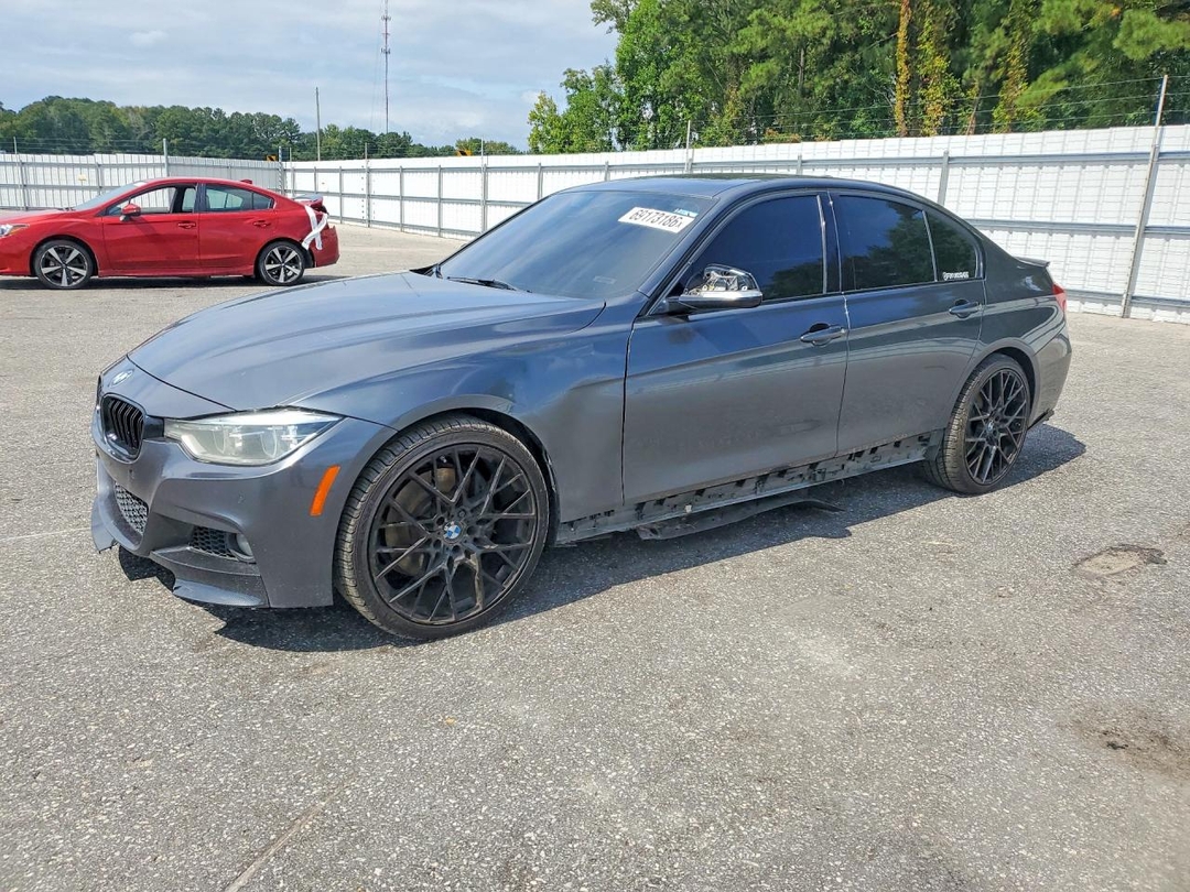Vedere 2016 BMW 340 XI, unghi 1