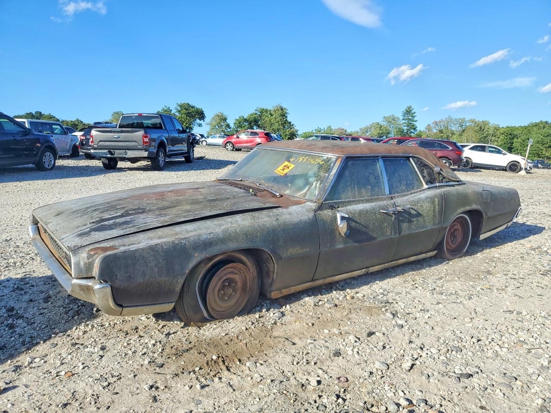 Vue de 1967 FORD THUNDERBIRD, angle 1