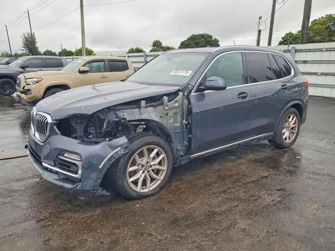 منظر 2021 BMW X5 SDRIVE 40I، زاوية 1