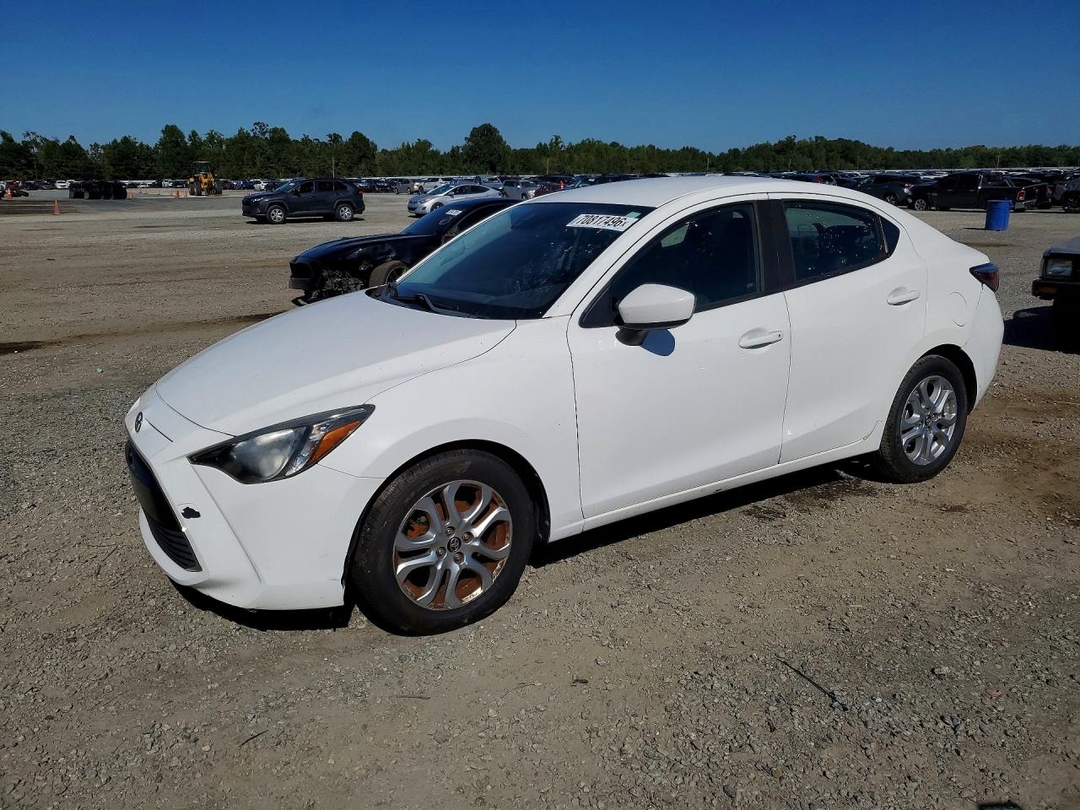 Vista de 2018 TOYOTA YARIS IA BASE, ángulo 1