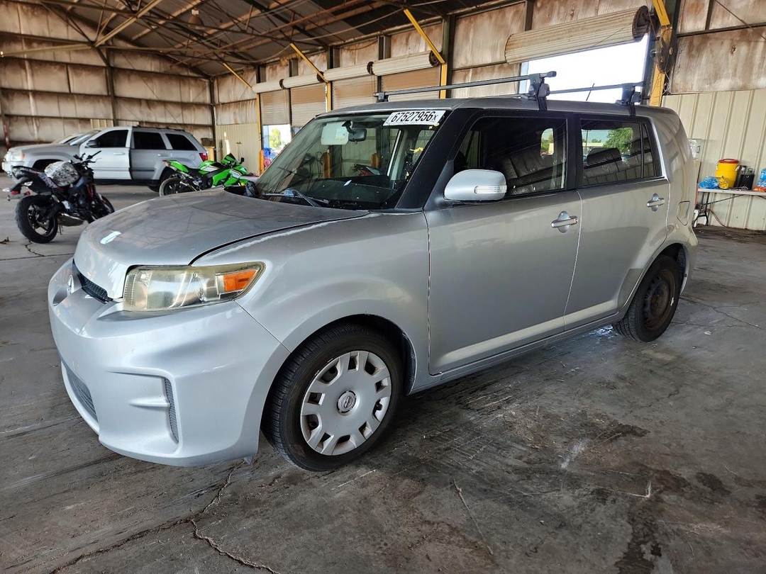 Вид 2012 SCION XB BASE, угол 1