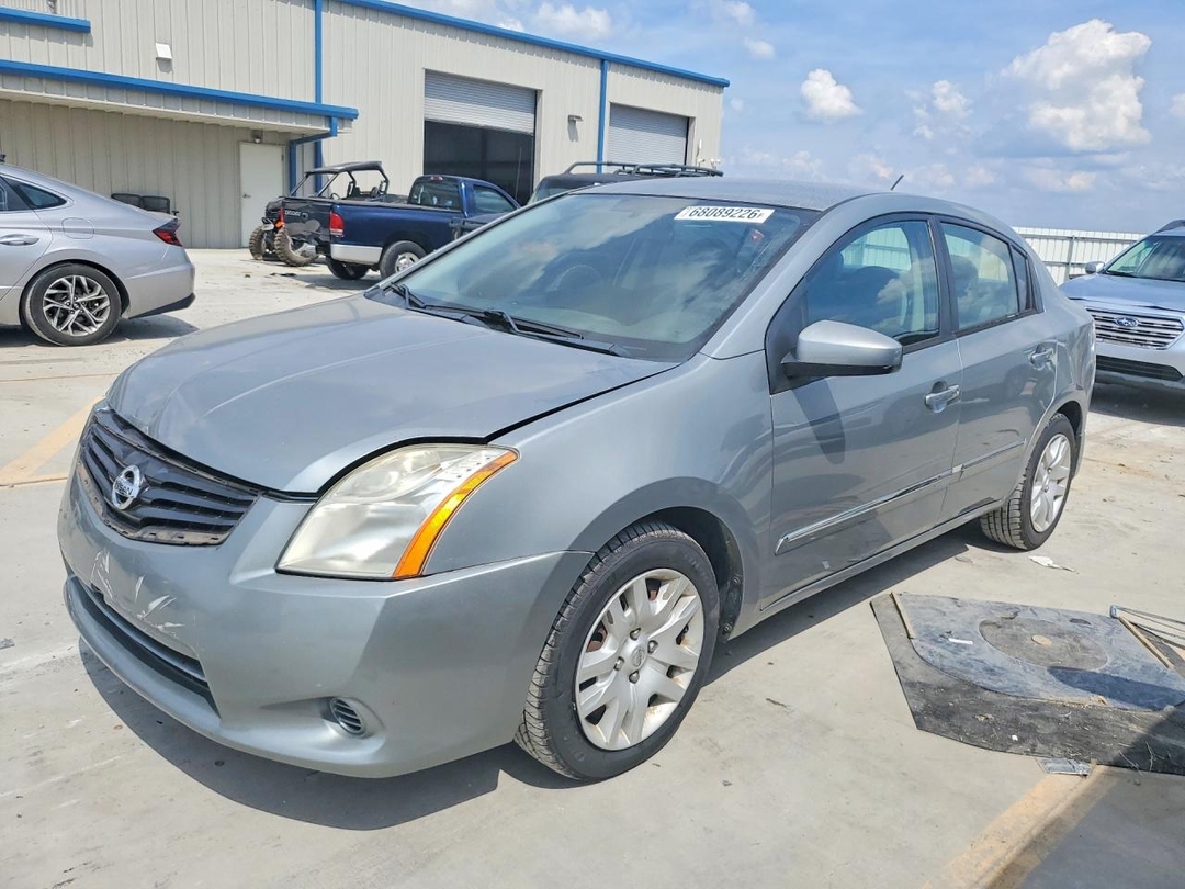 Vista de 2010 NISSAN SENTRA 2.0, ángulo 1