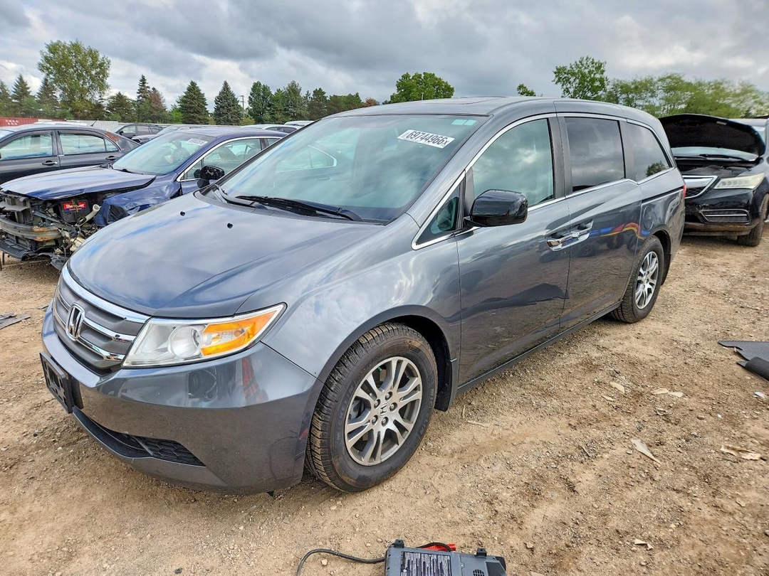 Vue de 2013 HONDA ODYSSEY EXL, angle 1
