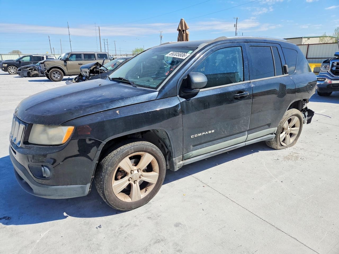 Vue de 2012 JEEP COMPASS SPORT, angle 1