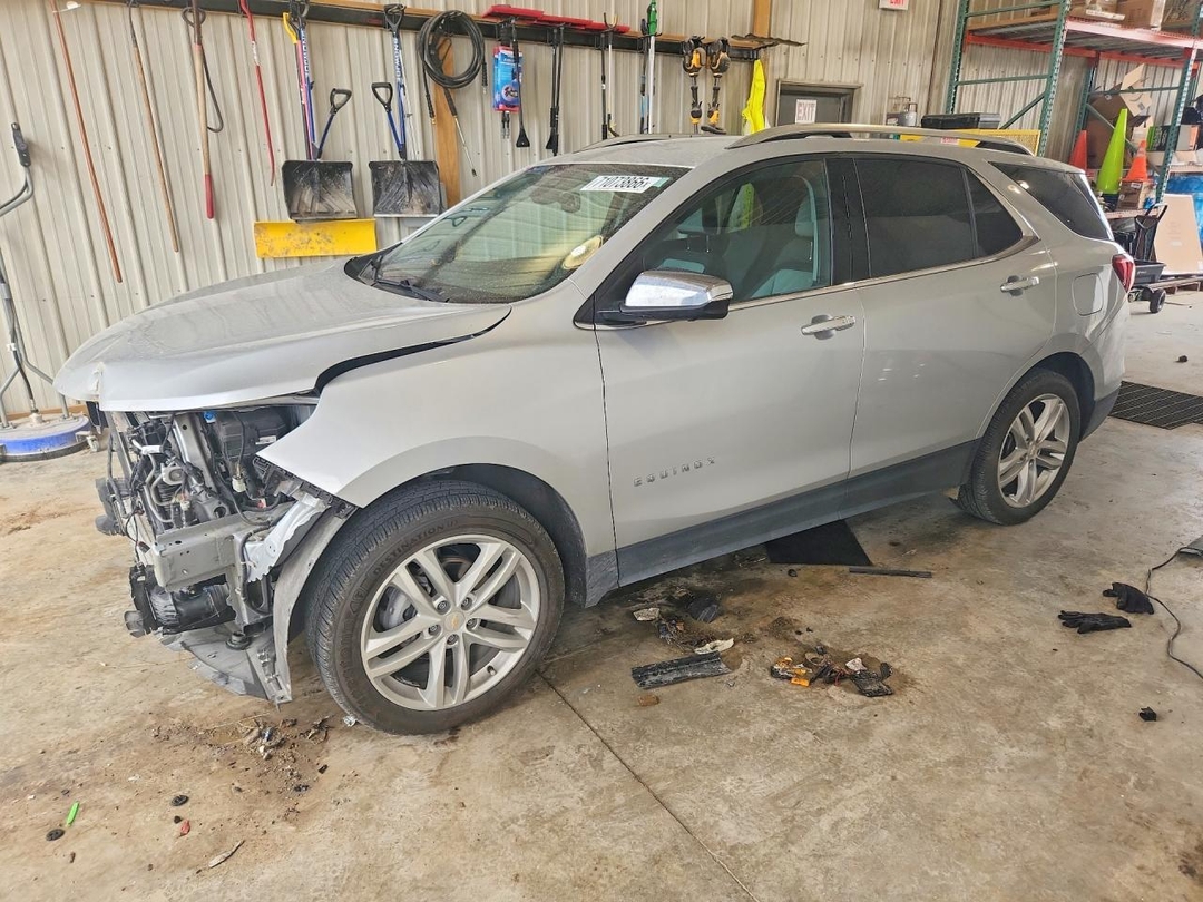 Vue de 2021 CHEVROLET EQUINOX PREMIER, angle 1