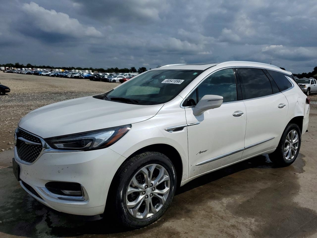 Vue de 2021 BUICK ENCLAVE AVENIR, angle 1