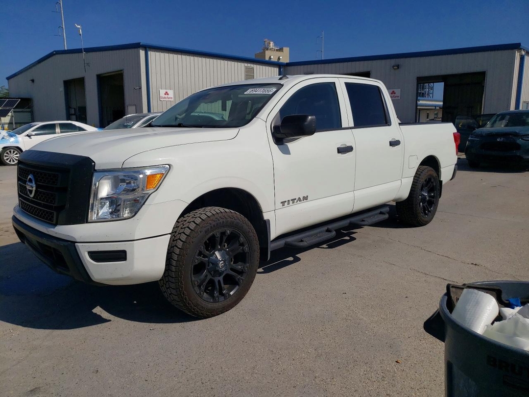 Vue de 2020 NISSAN TITAN S, angle 1