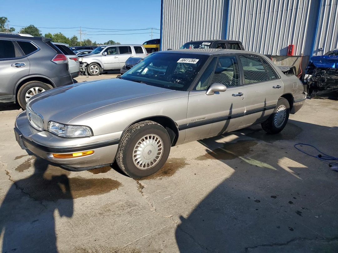 Vue de 1997 BUICK LESABRE CUSTOM, angle 1