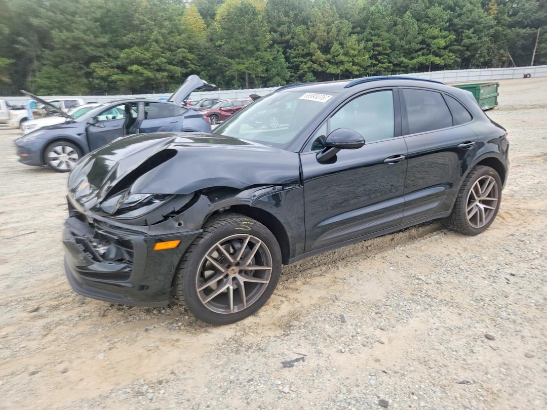 Vue de 2023 PORSCHE MACAN BASE, angle 1