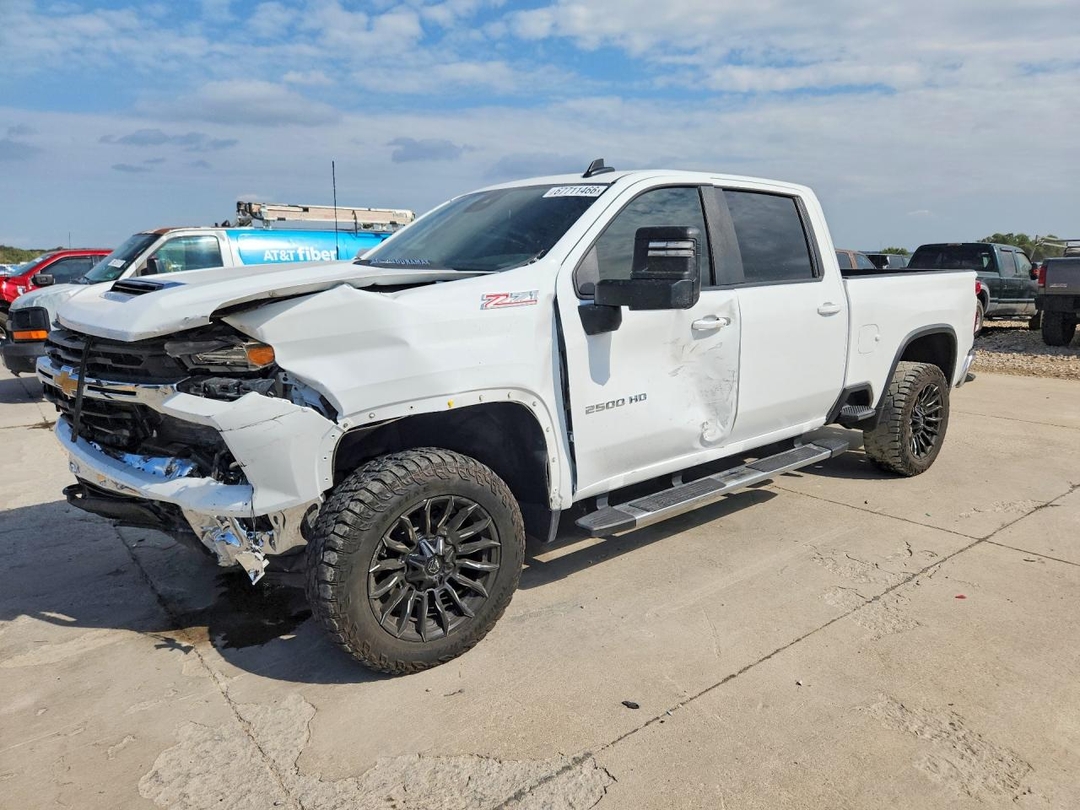 منظر 2024 CHEVROLET SILVERADO K2500 HEAVY DUTY LT، زاوية 1