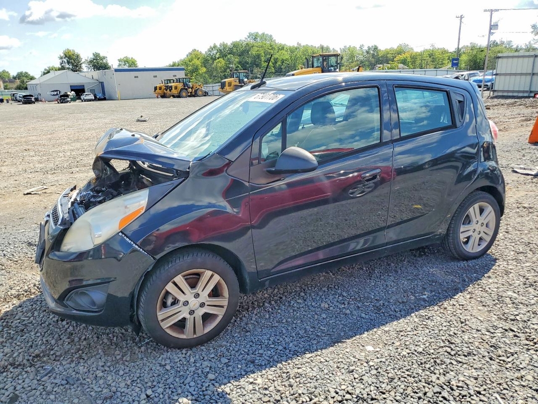 Вид 2014 CHEVROLET SPARK LS, угол 1