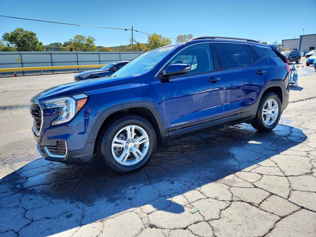 Vue de 2022 GMC TERRAIN SLE, angle 1