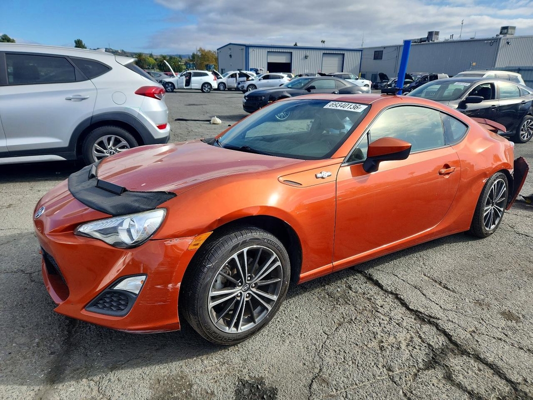 منظر 2014 SCION FR-S MONOGRAM، زاوية 1