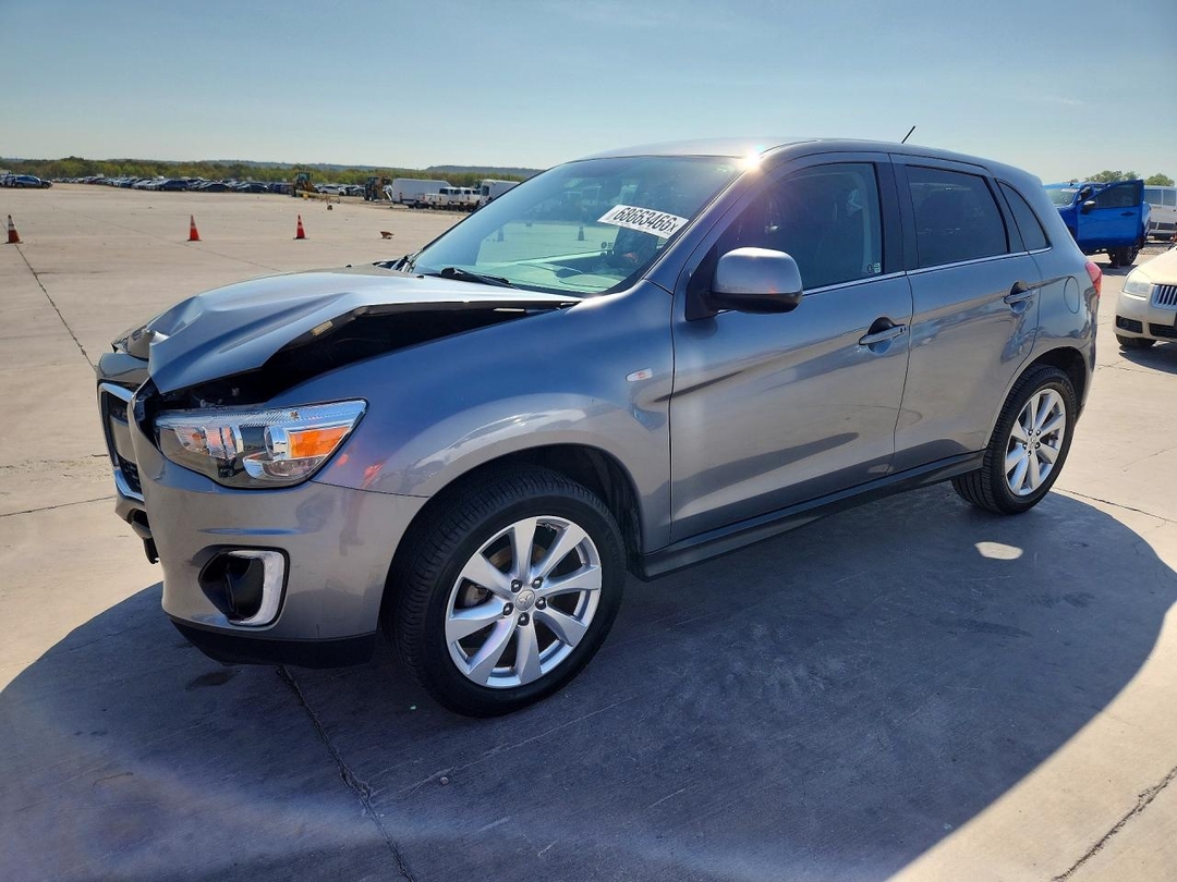 Vedere 2015 MITSUBISHI OUTLANDER SPORT SE, unghi 1
