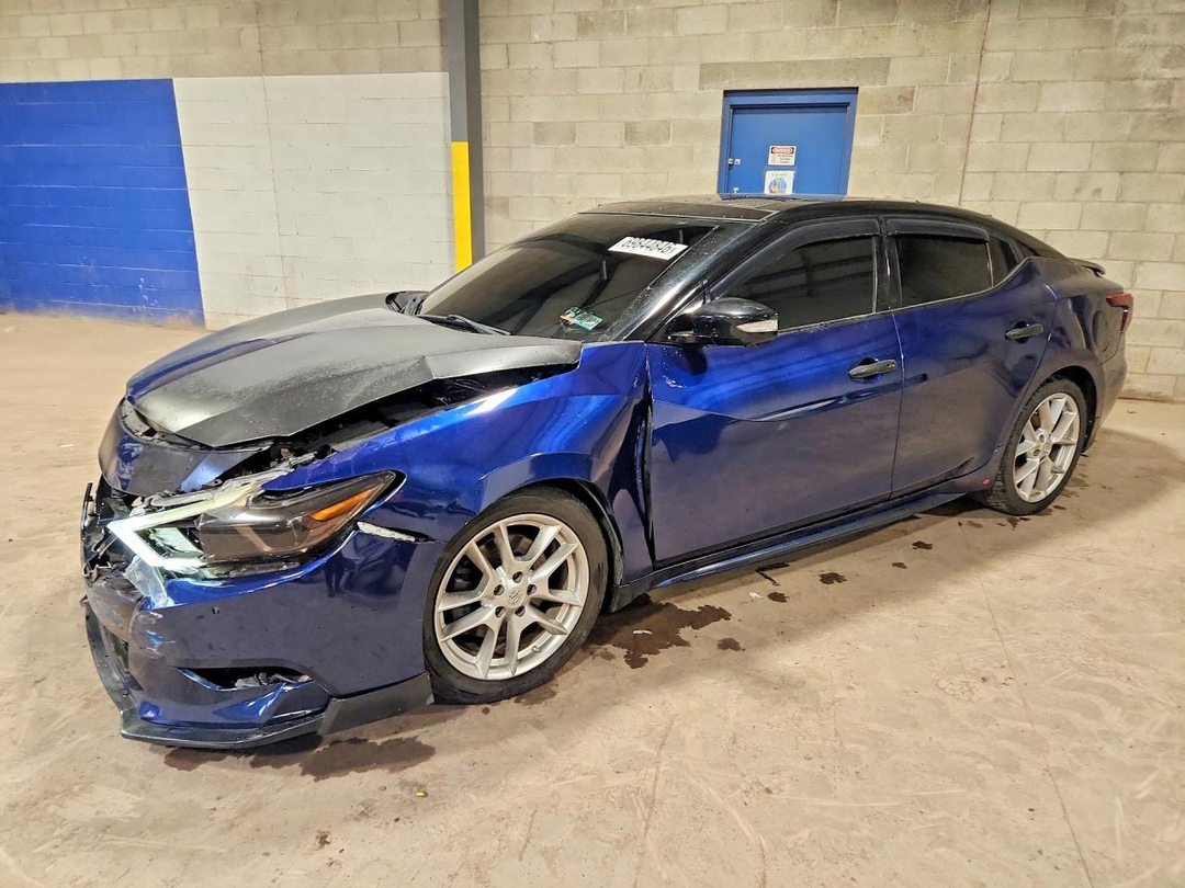 Vue de 2016 NISSAN MAXIMA PLATINUM, angle 1