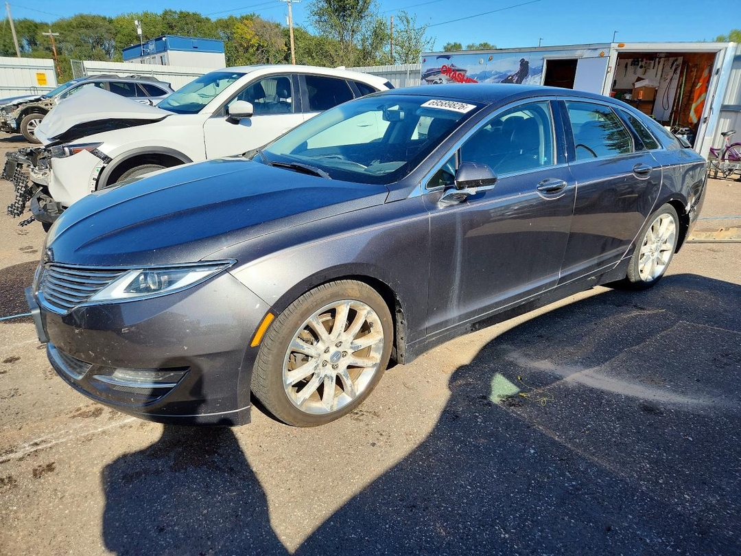 Vue de 2015 LINCOLN MKZ HYBRID, angle 1