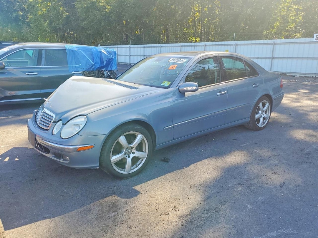 Вид 2006 MERCEDES-BENZ E 350, угол 1