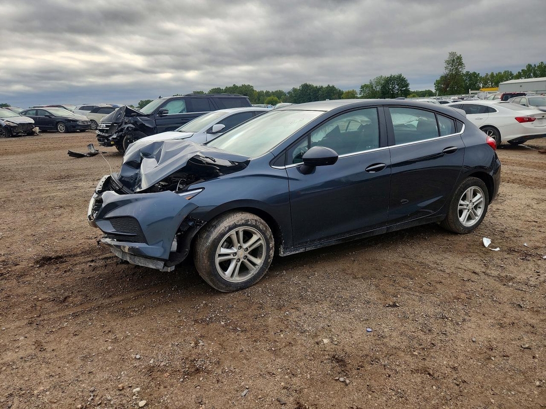 منظر 2017 CHEVROLET CRUZE LT، زاوية 1