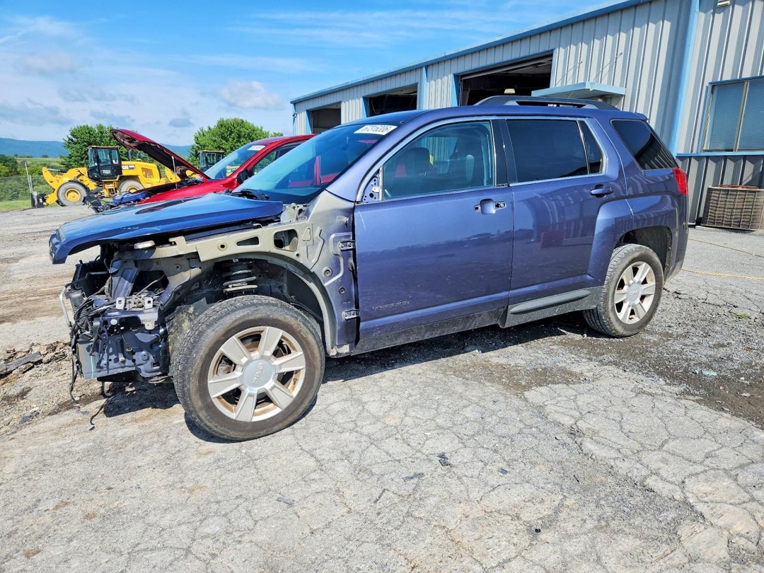 Vue de 2013 GMC TERRAIN SLT, angle 1