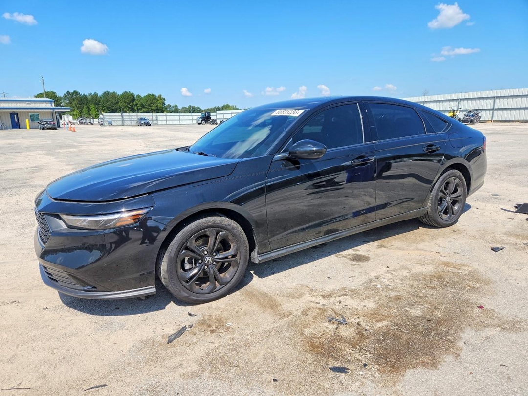 Вид 2025 HONDA ACCORD SE, угол 1