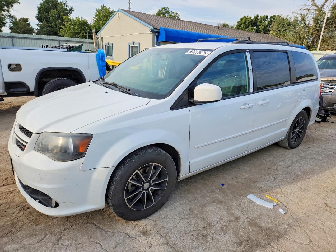 Вид 2017 DODGE GRAND CARAVAN GT, угол 1