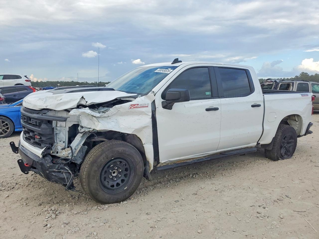 Вид 2026 CHEVROLET SILVERADO K1500 TRAIL BOSS CUSTOM, угол 1