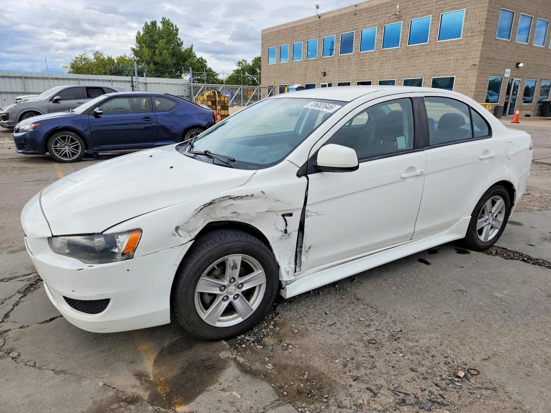 منظر 2014 MITSUBISHI LANCER SE، زاوية 1