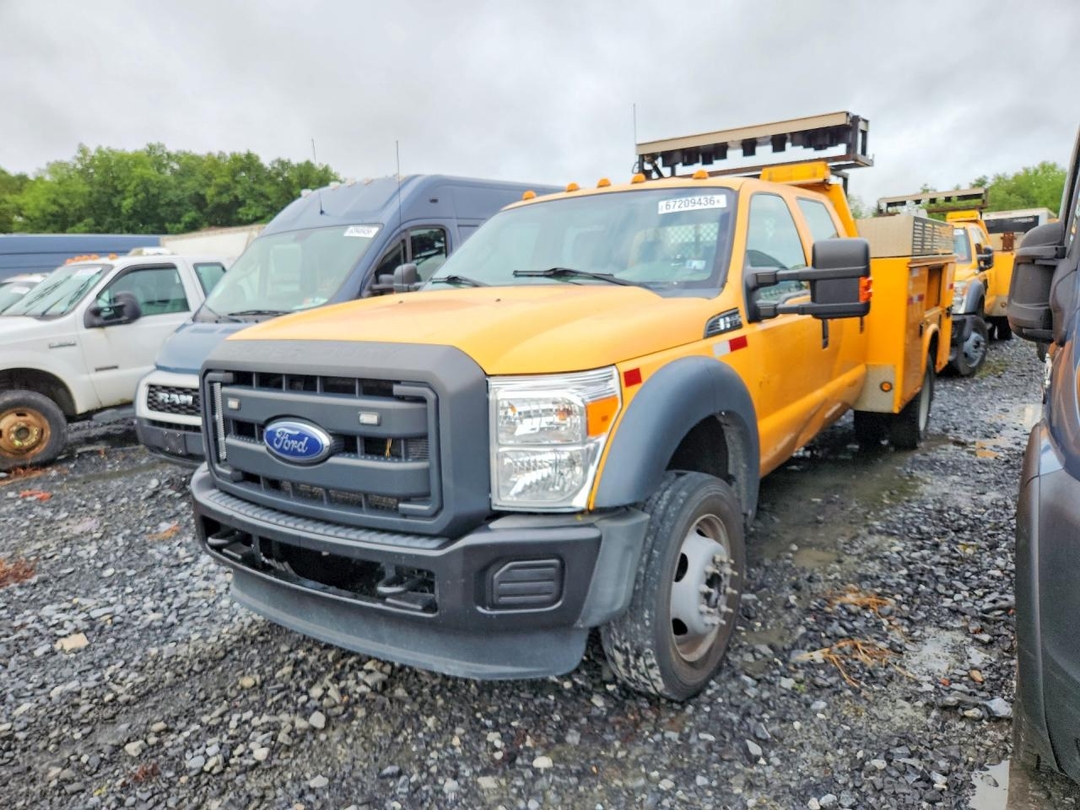 Vedere 2015 FORD F550 XL, unghi 1