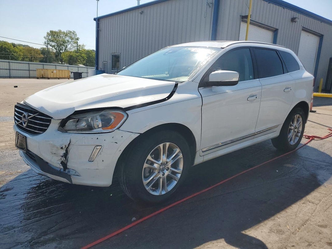 Vue de 2015 VOLVO XC60 T5 PREMIER, angle 1