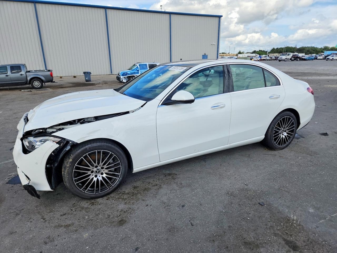 منظر 2026 MERCEDES-BENZ C 300، زاوية 1