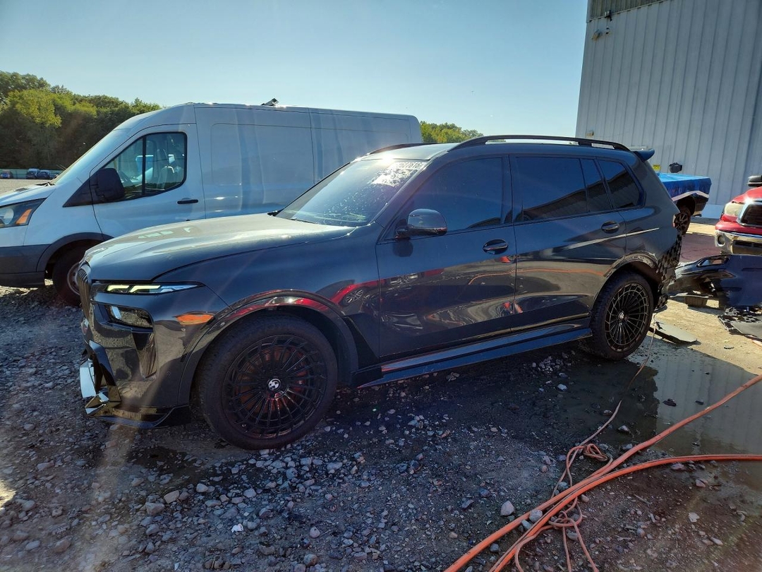 Vue de 2025 BMW X7 XDRIVE40I, angle 1